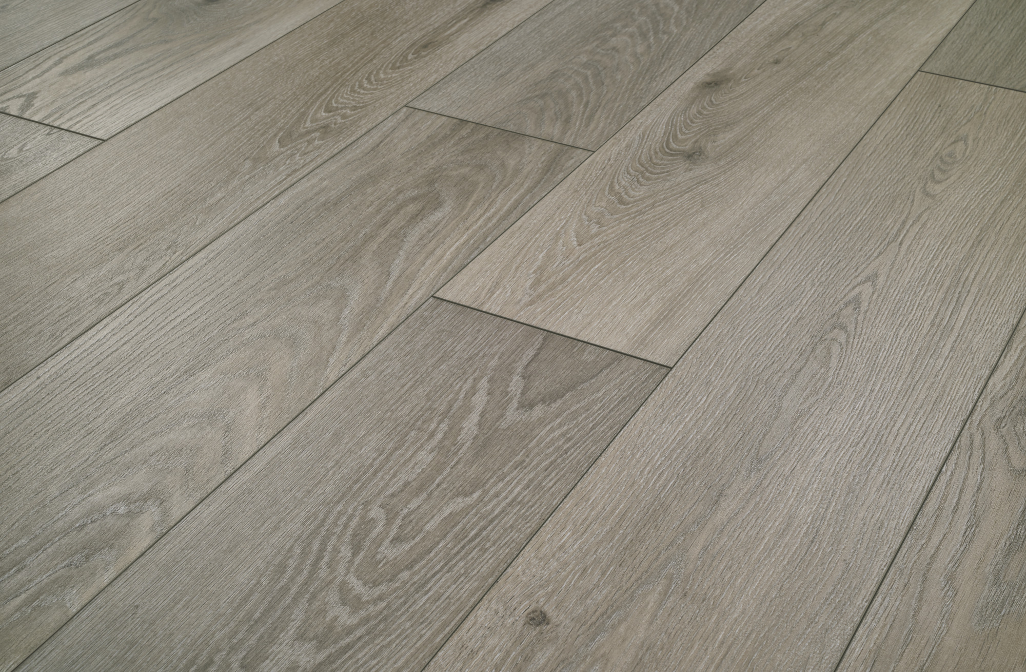 Laminate Restoration Collection® Haven Coffee 28612 | Mannington